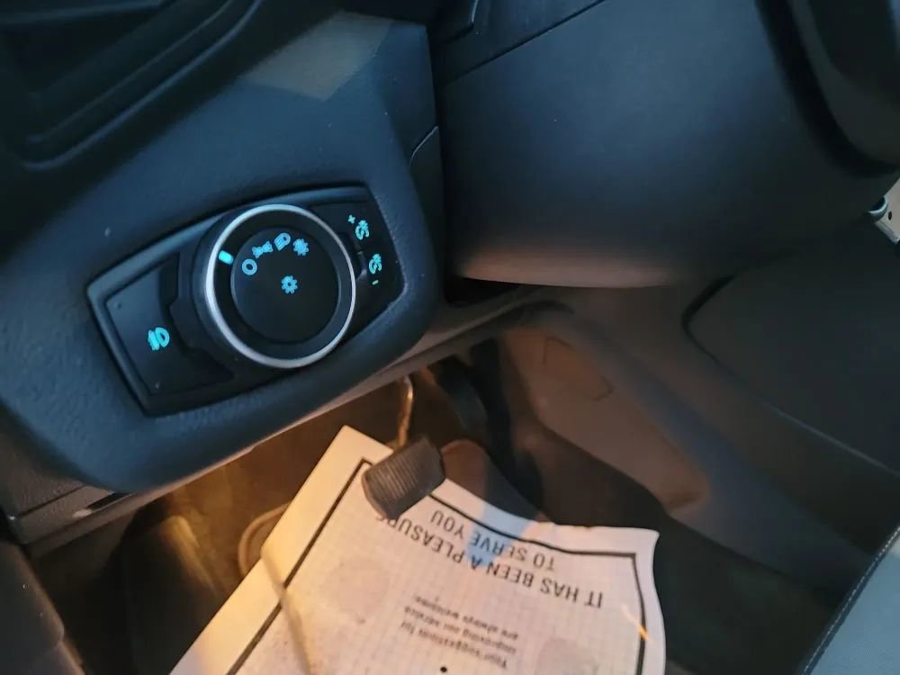 Used 2016 Ford Escape SE image 10