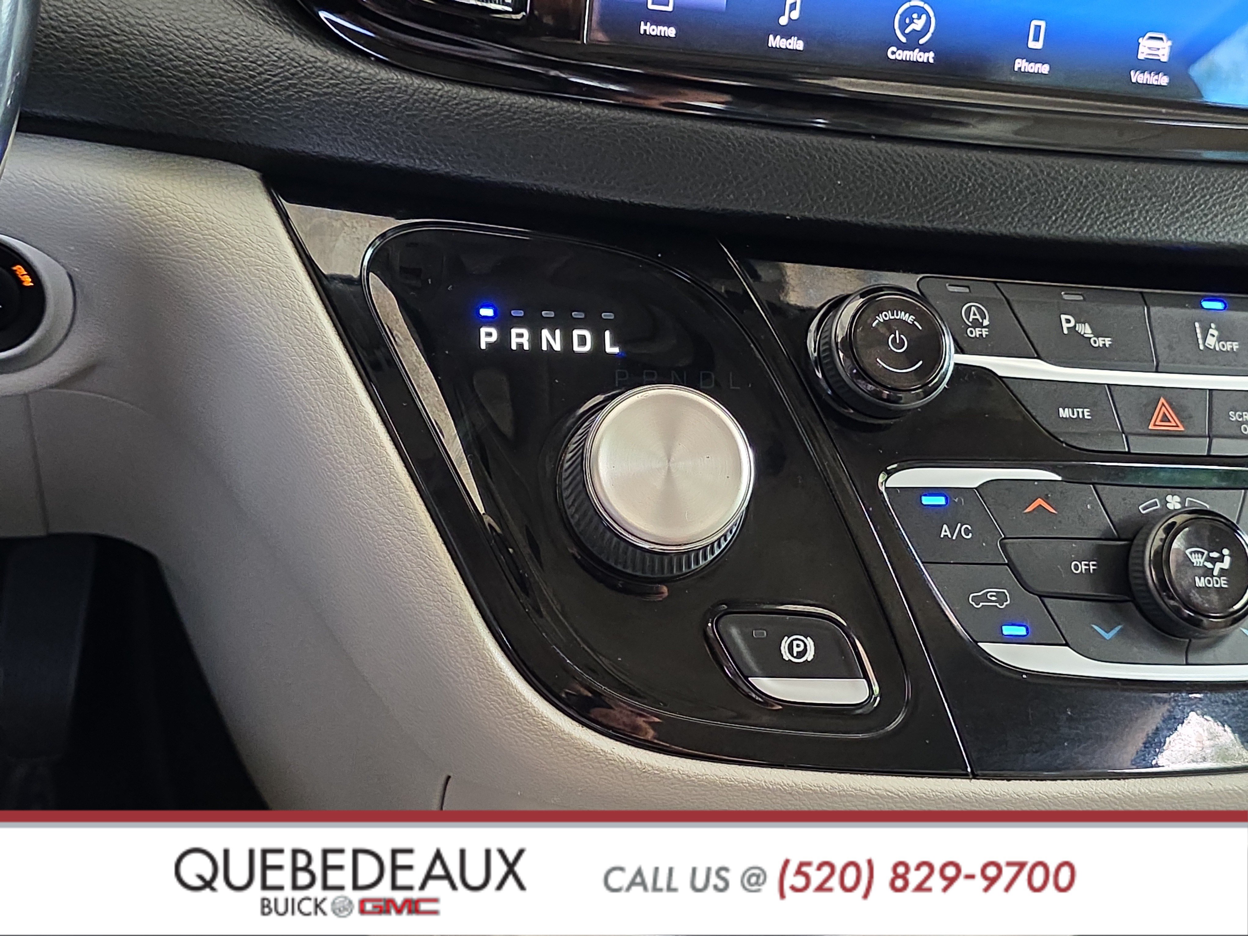 Used 2021 Chrysler Pacifica Touring-L FWD image 19