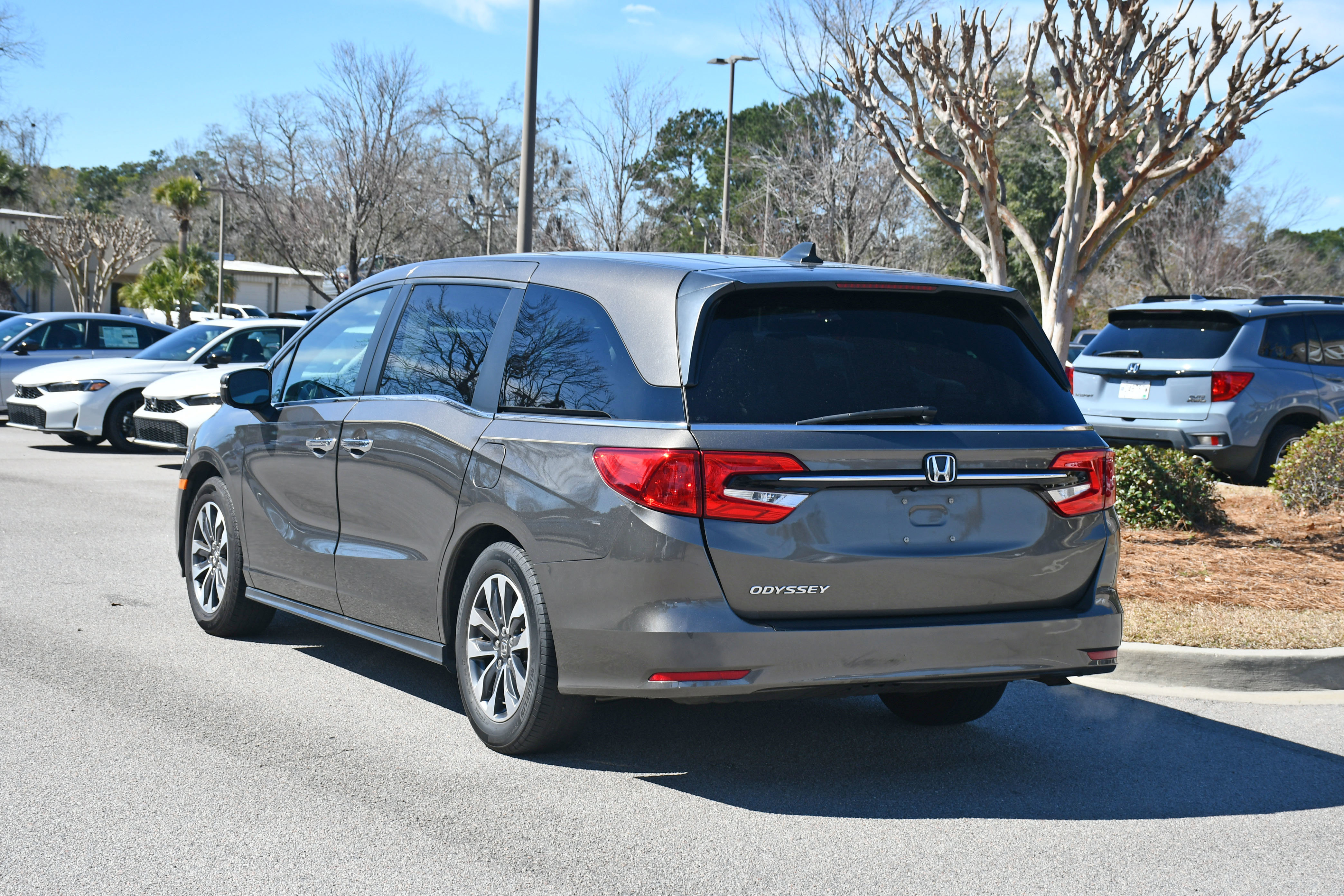 Used 2022 Honda Odyssey EX-L image 3