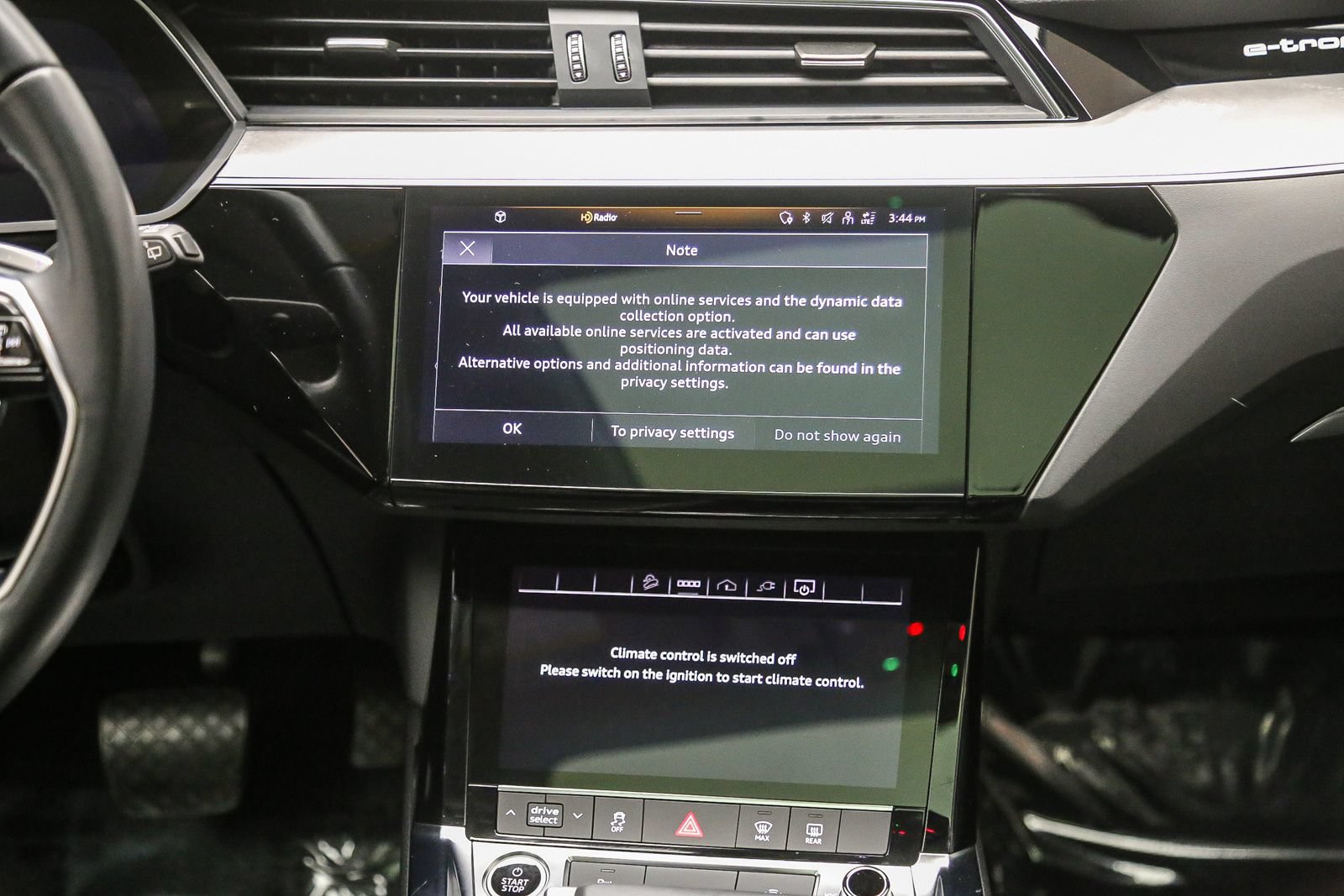 Certified 2024 Audi Q8 e-tron Premium AWD/4WD image 14