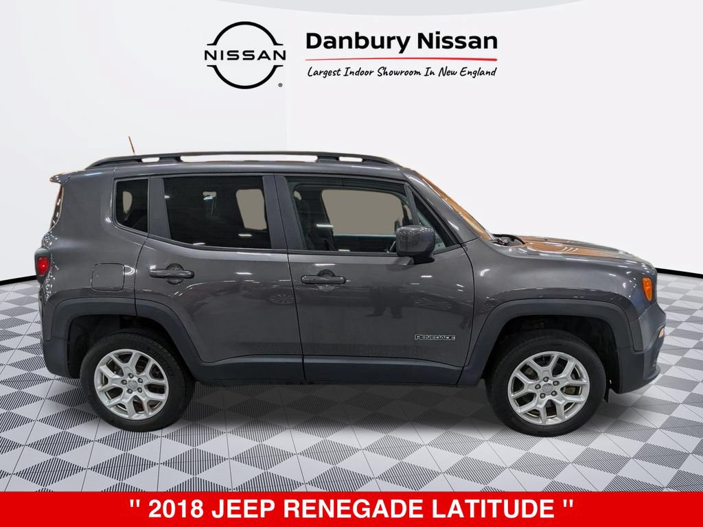 Used 2018 Jeep Renegade Latitude w/ Cold Weather Group AWD/4WD image 2