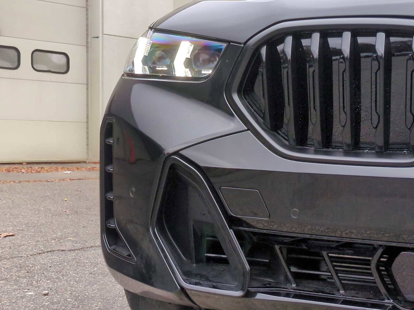 New 2026 BMW X6 xDrive40i w/ Climate Comfort Package image 11