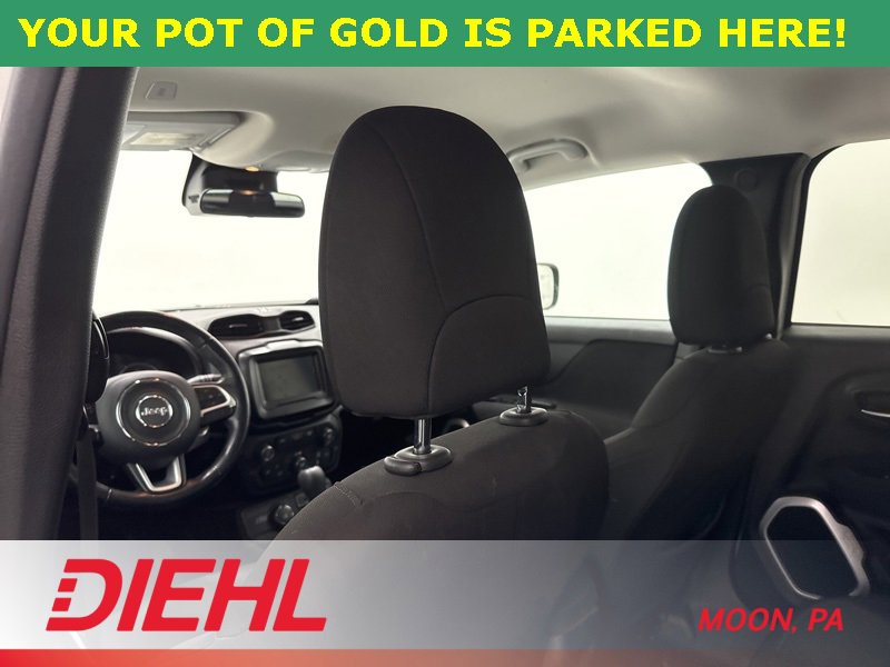 Used 2018 Jeep Renegade Latitude w/ Cold Weather Group image 16