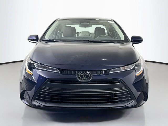 Used 2025 Toyota Corolla LE FWD image 2