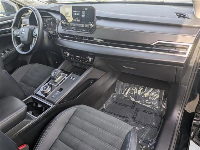 Used 2024 Mitsubishi Outlander 4WD Plug-In Hybrid image 24