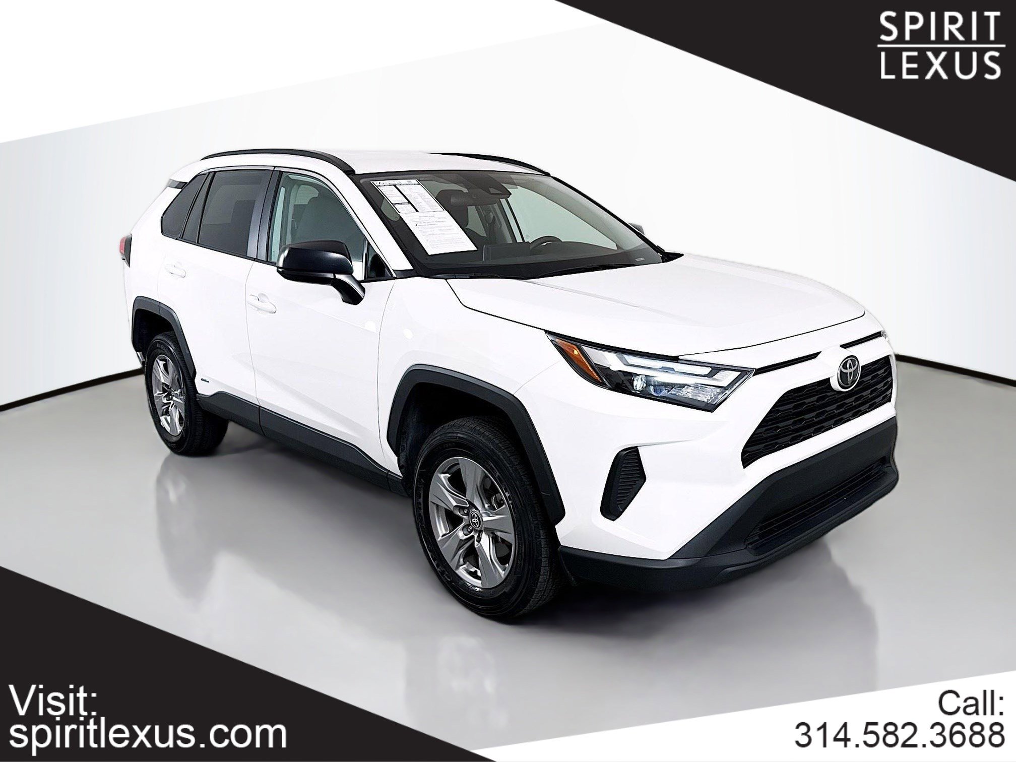 Used 2025 Toyota RAV4 LE AWD/4WD image 1