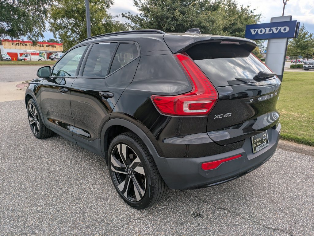 Used 2023 Volvo XC40 B5 Ultimate w/ Climate Package AWD/4WD image 4