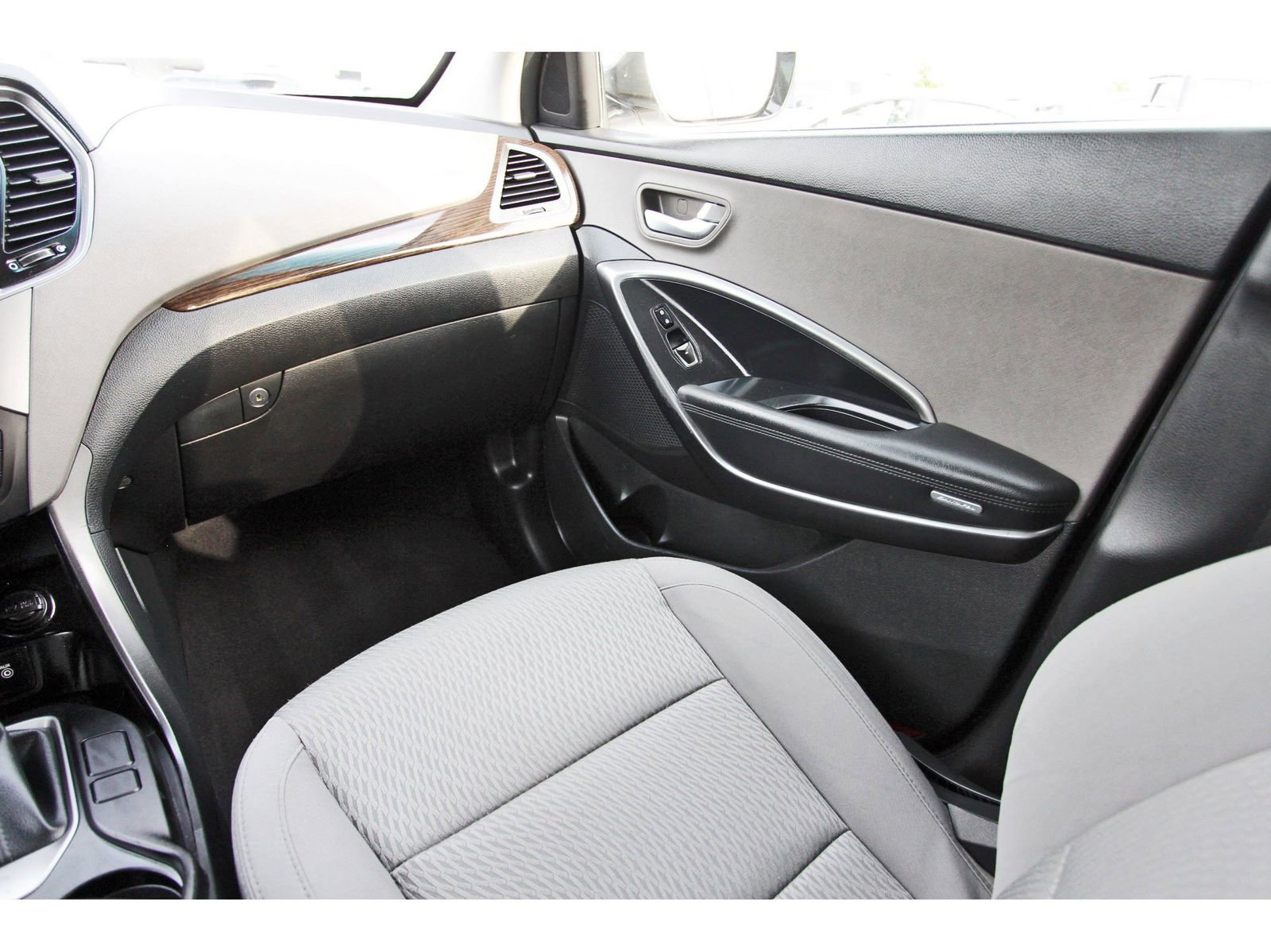 Used 2018 Hyundai Santa Fe Sport FWD image 13