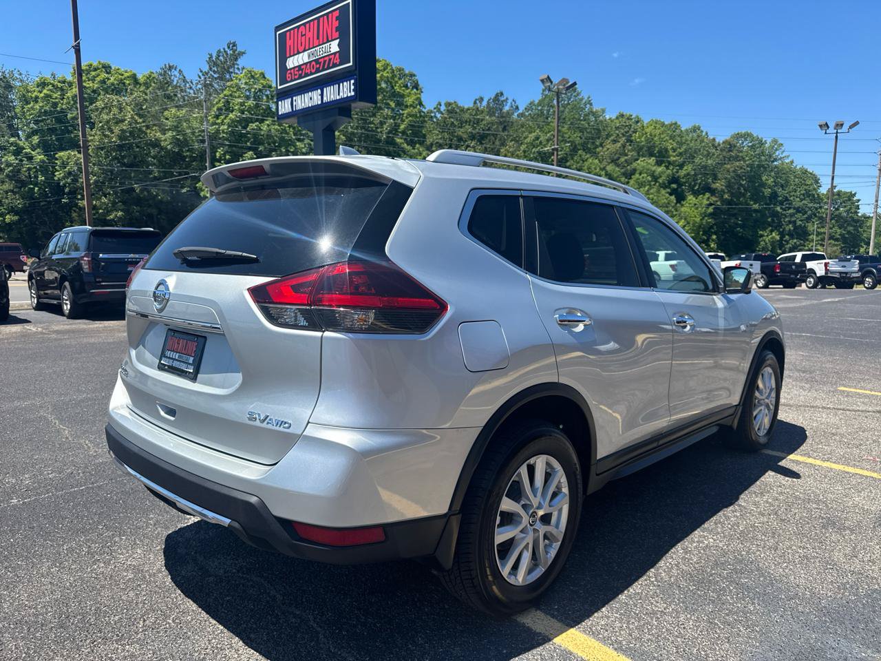 Used 2018 Nissan Rogue SV w/ Premium Package AWD/4WD image 4