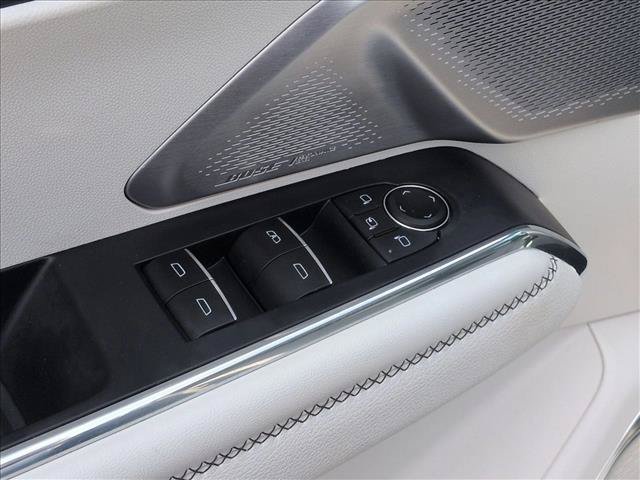 Certified 2025 GMC Acadia Denali w/ Super Cruise Package FWD image 13
