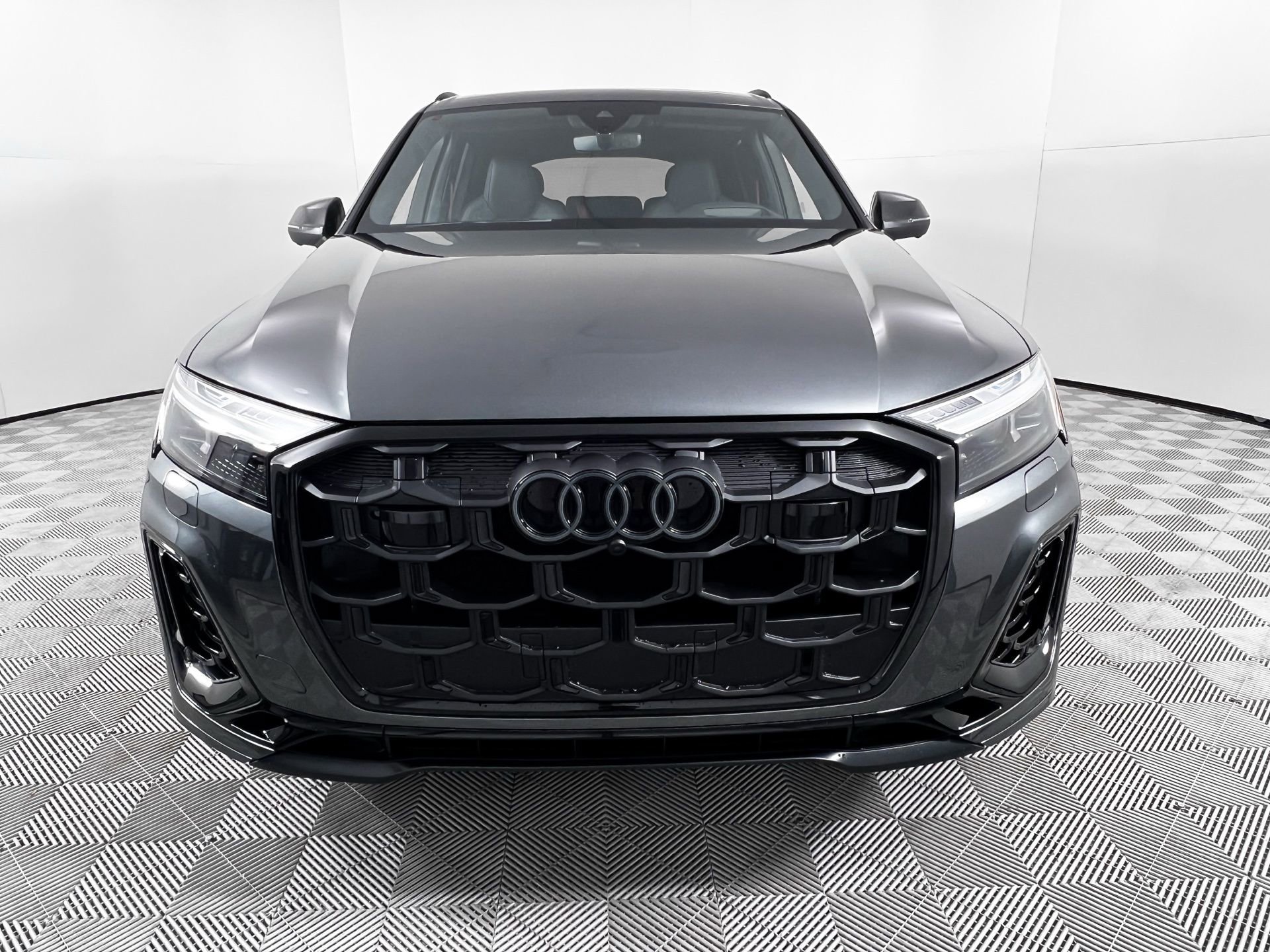 New 2026 Audi SQ7 Prestige image 2