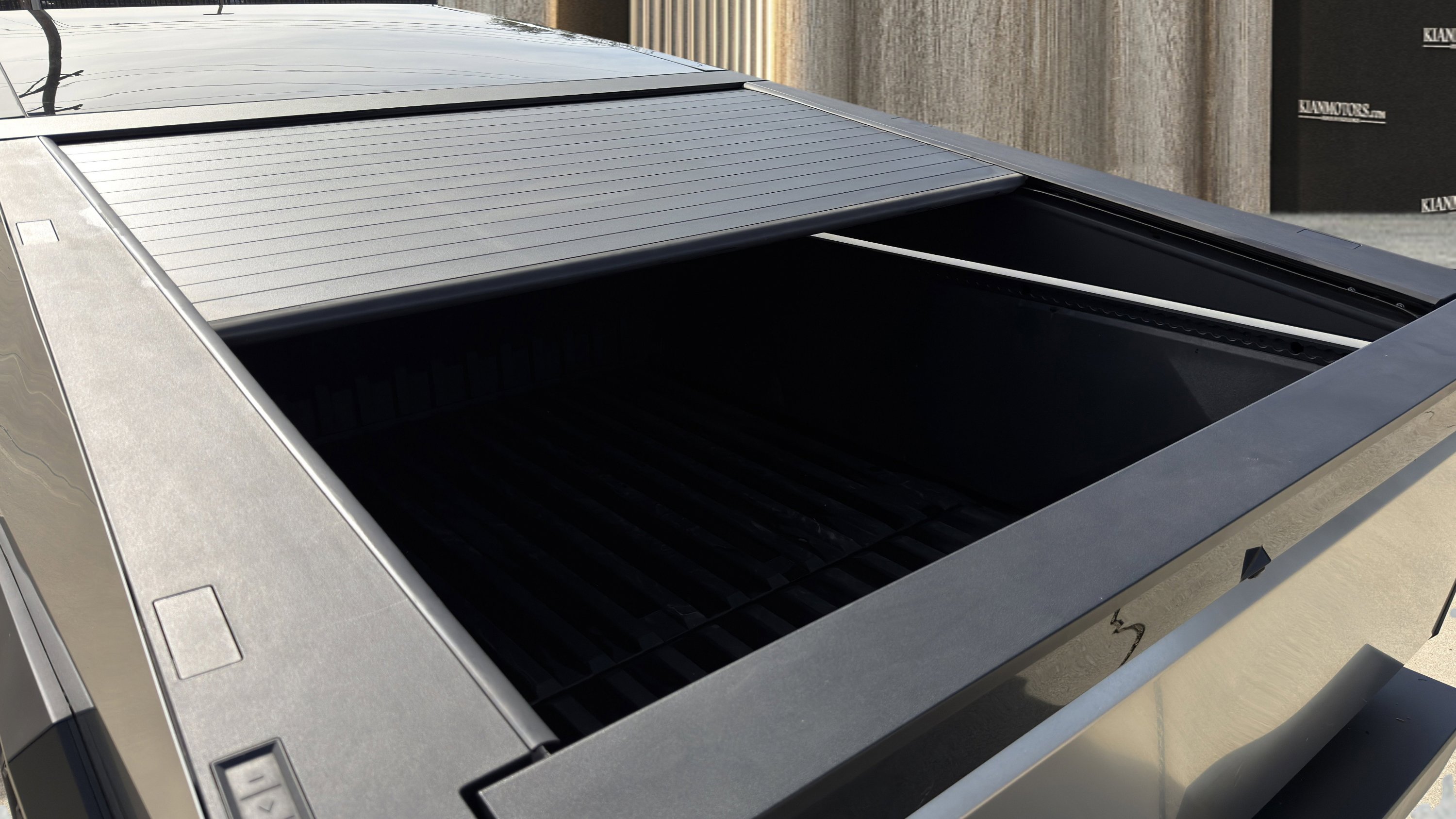 Used 2025 Tesla Cybertruck AWD Crew Cab image 50