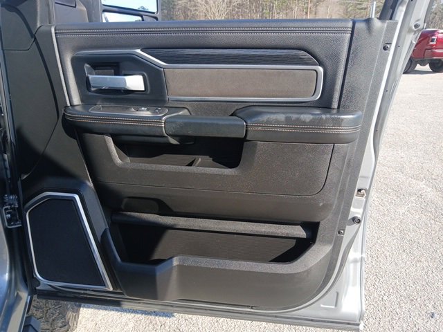 Used 2024 RAM 2500 Laramie w/ Night Edition image 32