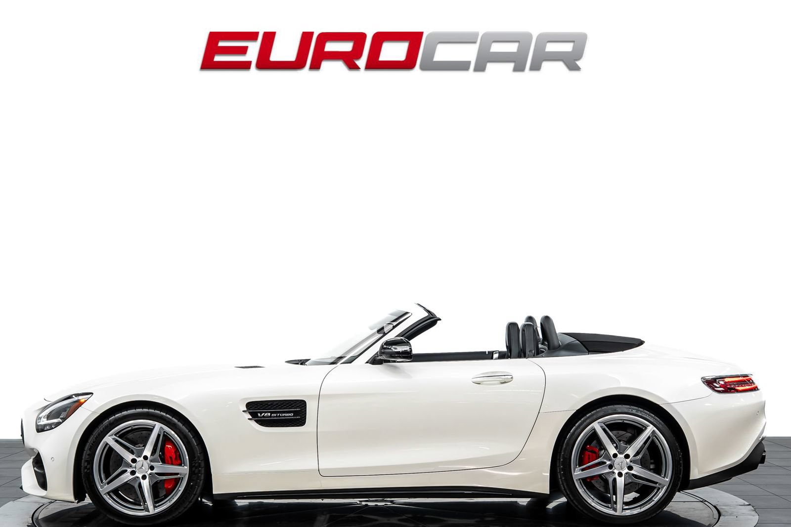 Used 2021 Mercedes-Benz AMG GT Roadster image 2