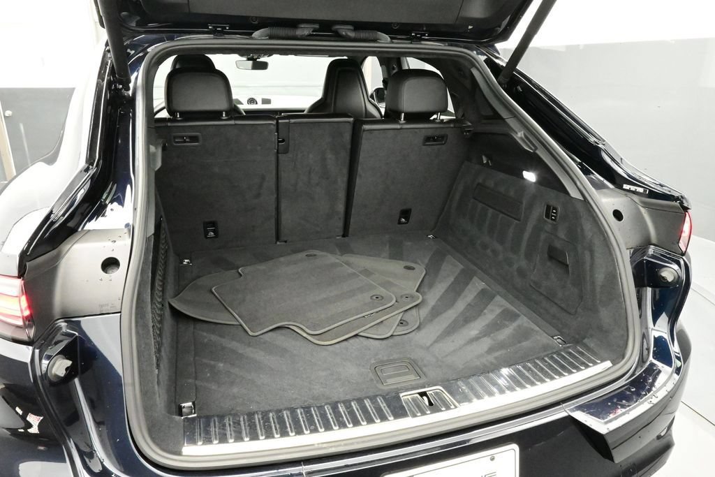 Certified 2023 Porsche Cayenne GTS AWD/4WD image 16