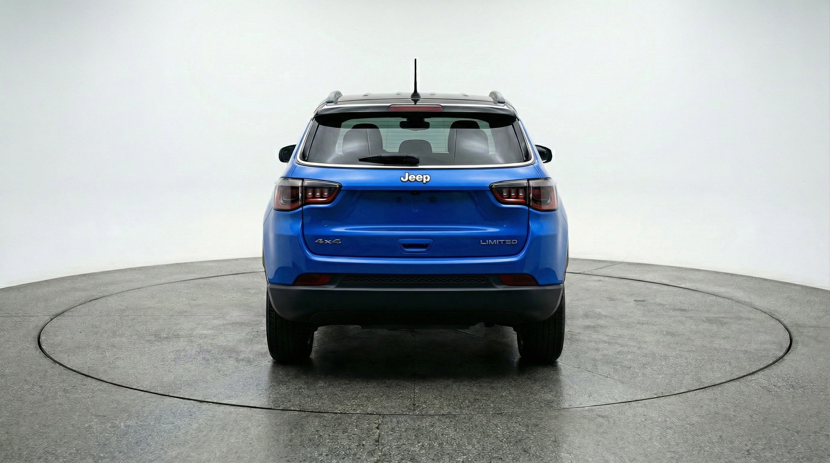 Used 2025 Jeep Compass Limited AWD/4WD image 7