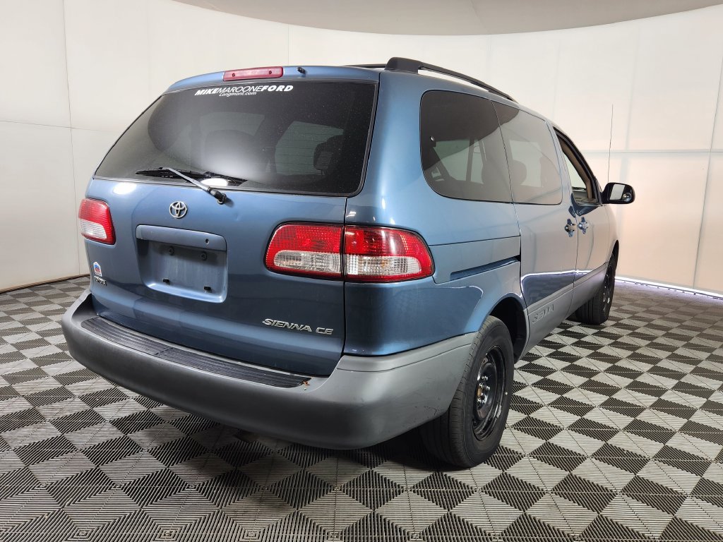 Used 2002 Toyota Sienna CE FWD image 7