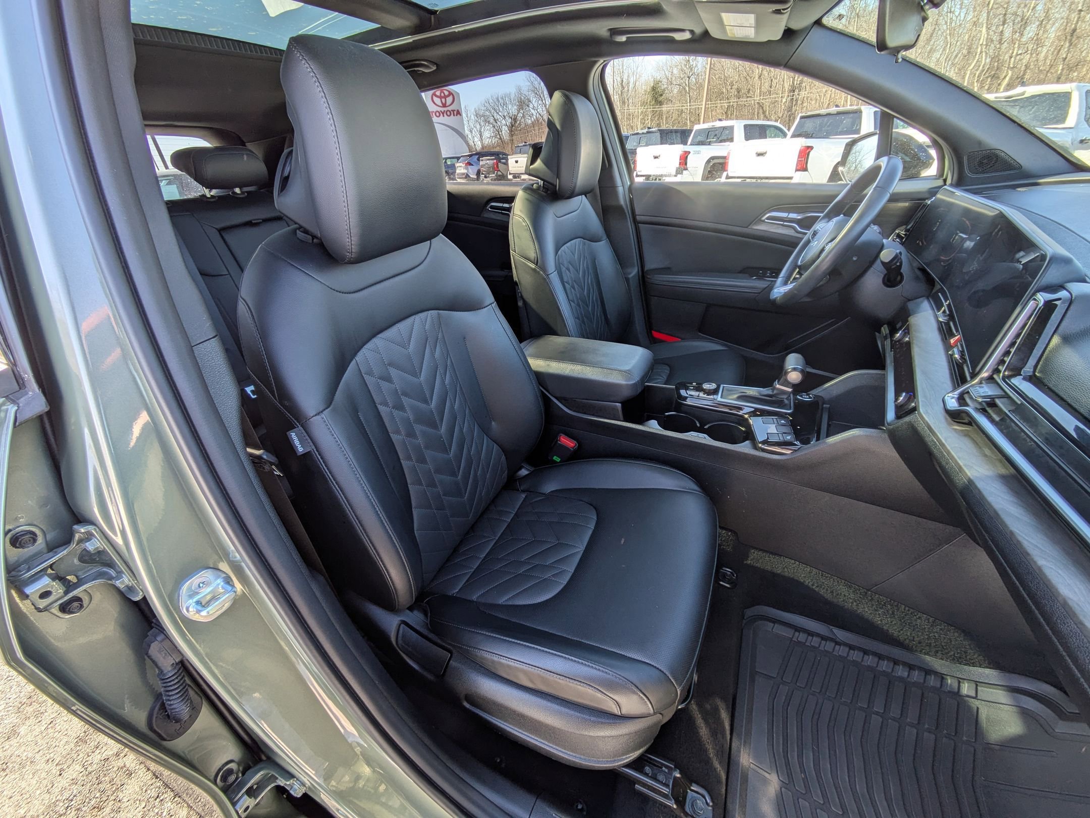 Used 2024 Kia Sportage X-Line w/ X-Line Premium Package image 23