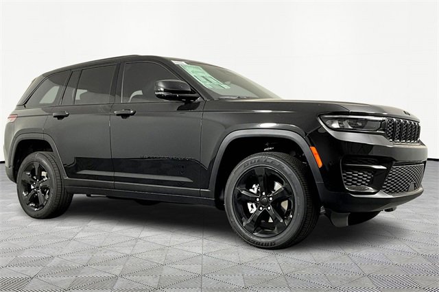 New 2025 Jeep Grand Cherokee Altitude w/ Trailer Tow Package image 3