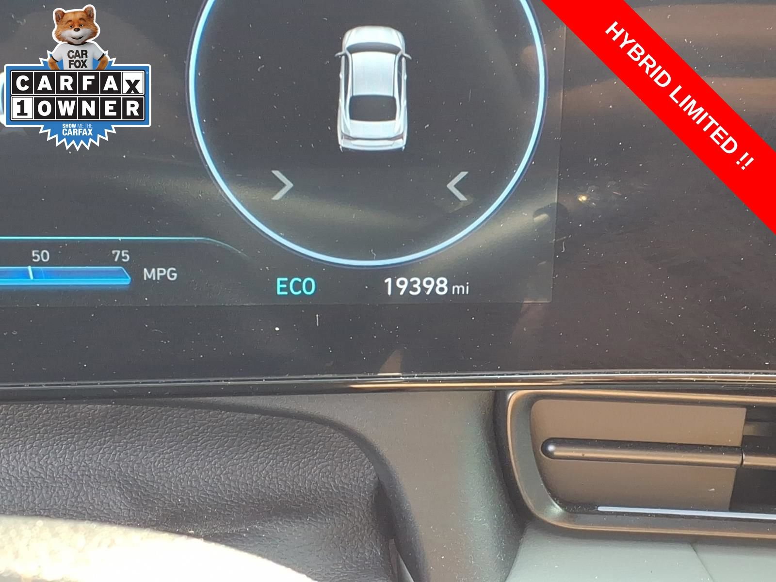Used 2025 Hyundai Elantra Limited FWD image 28