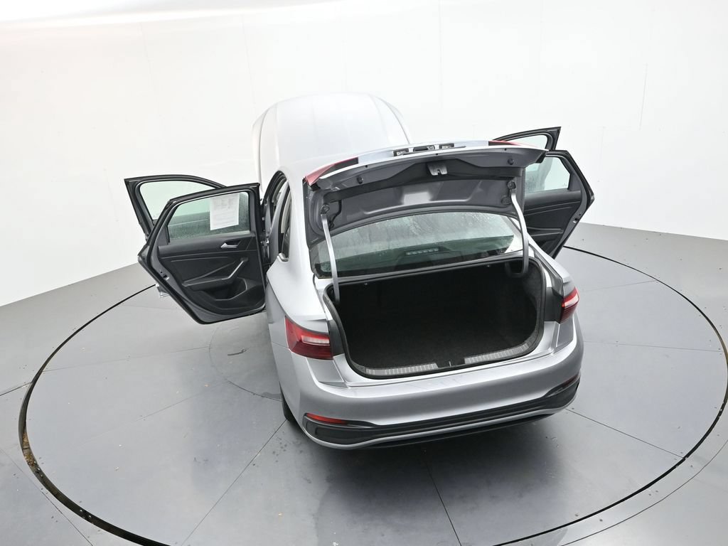 Used 2024 Volkswagen Jetta SE FWD image 45