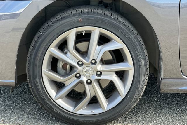 Used 2015 Nissan Sentra SR w/ Navigation Package image 31