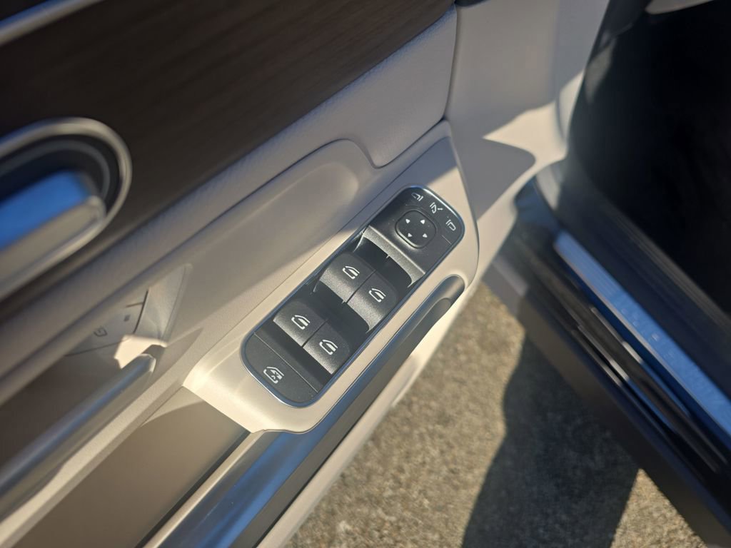 New 2026 Mercedes-Benz GLB 250 4MATIC image 11