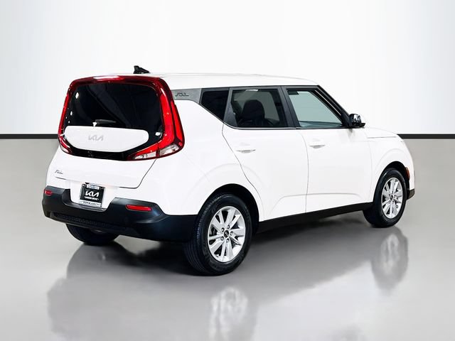 Certified 2022 Kia Soul LX FWD image 7