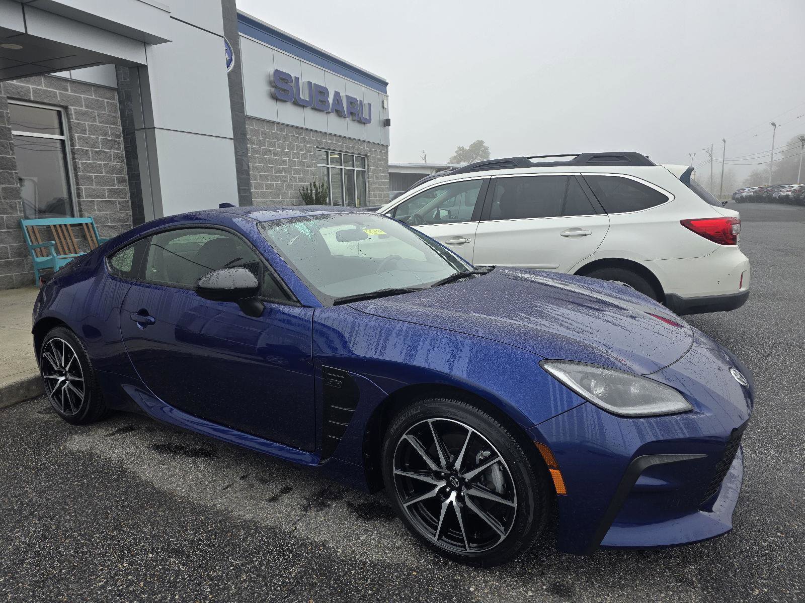 Used 2023 Toyota GR86 w/ ALL Weather Mat Package (TMS) image 3