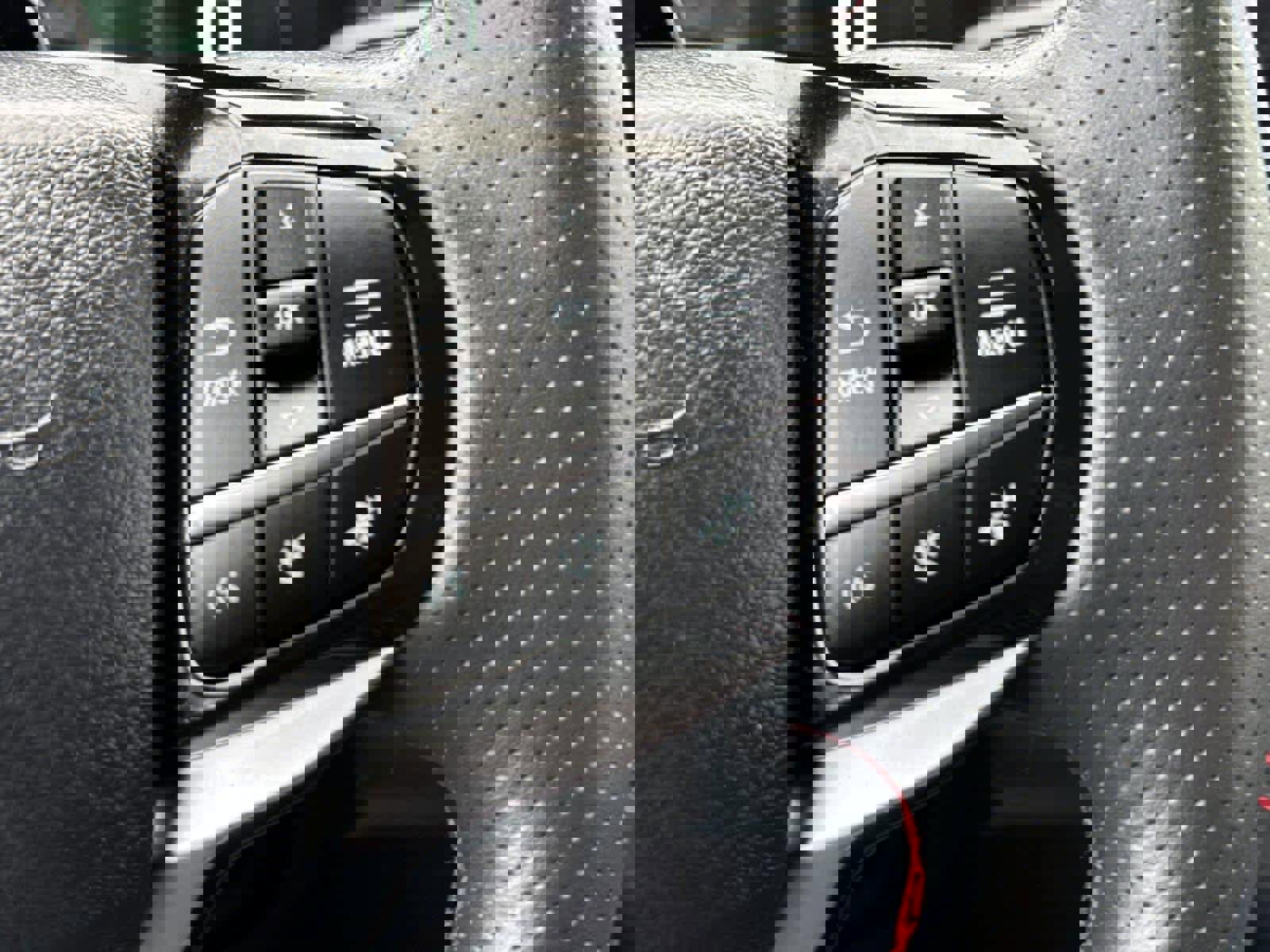 Used 2025 Ford Explorer ST-Line w/ ST-Line Street Pack image 17