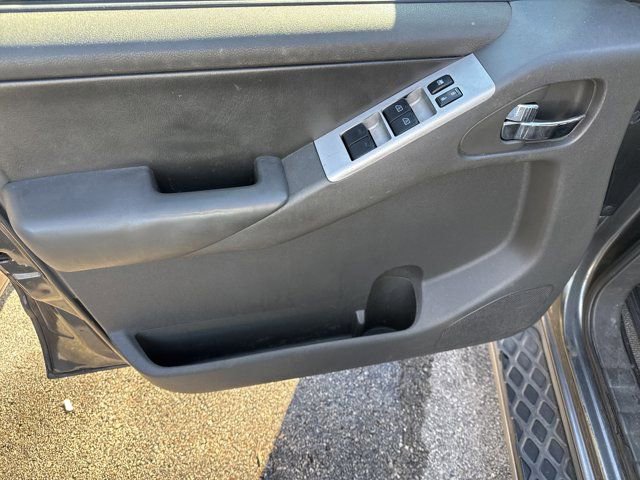 Used 2008 Nissan Pathfinder SE w/ Leather Pkg RWD image 8
