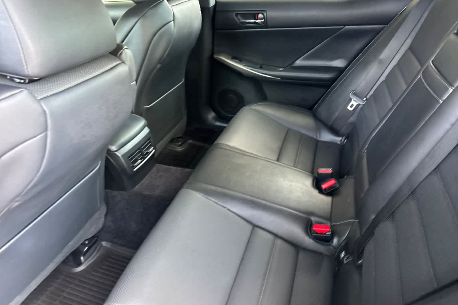 Used 2014 Lexus IS 350 w/ F Sport Package RWD image 4