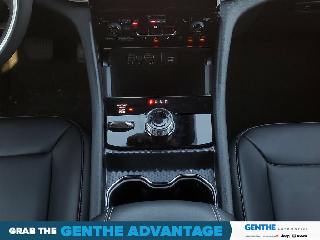 Certified 2024 Jeep Grand Cherokee Limited AWD/4WD image 26