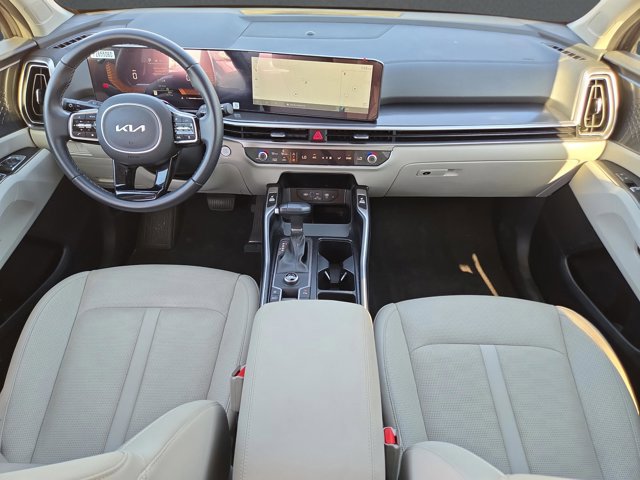 Used 2025 Kia Sorento S w/ Panoramic Sunroof Package image 16