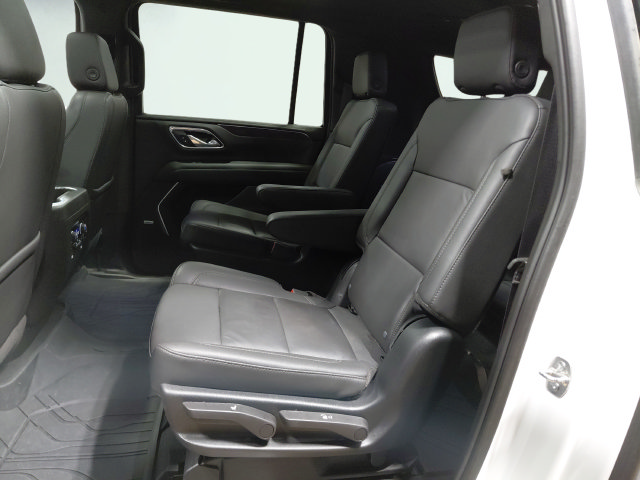 Certified 2024 Chevrolet Suburban Z71 w/ Luxury Package AWD/4WD image 20