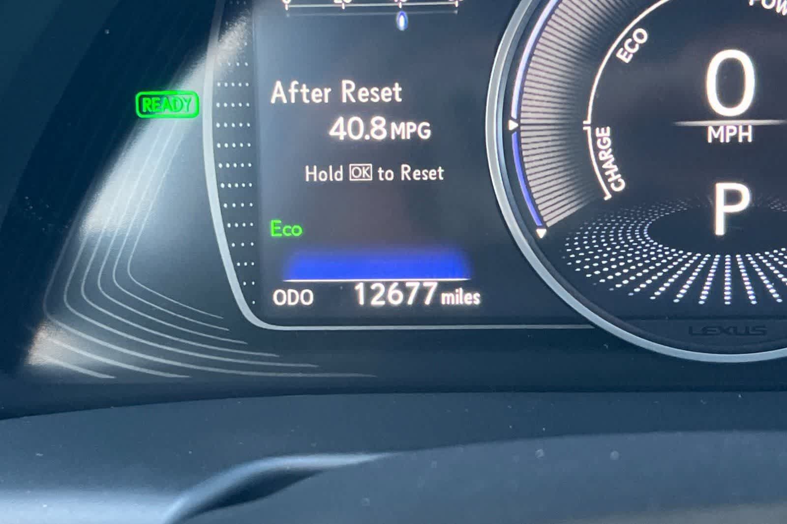 Used 2025 Lexus ES 300h w/ Premium Package FWD image 24