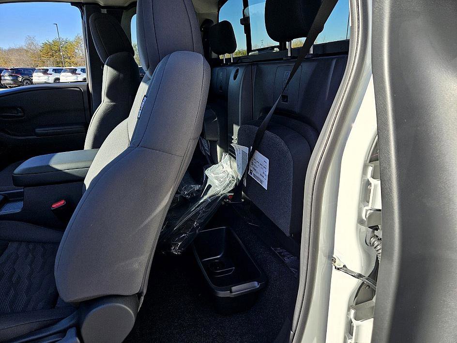 New 2026 Nissan Frontier S image 8