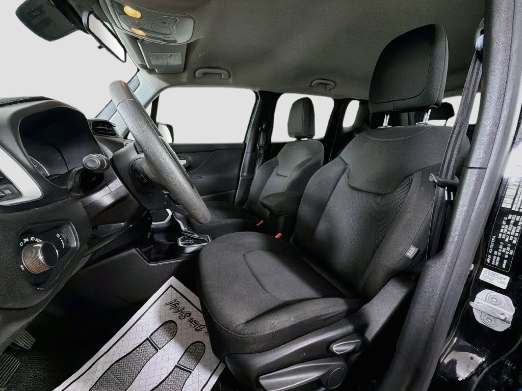 Used 2020 Jeep Renegade Sport FWD image 12
