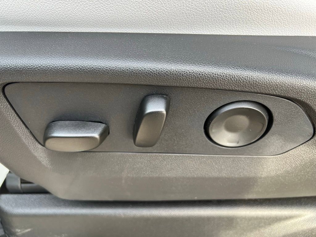 New 2026 Chevrolet Suburban Premier image 32