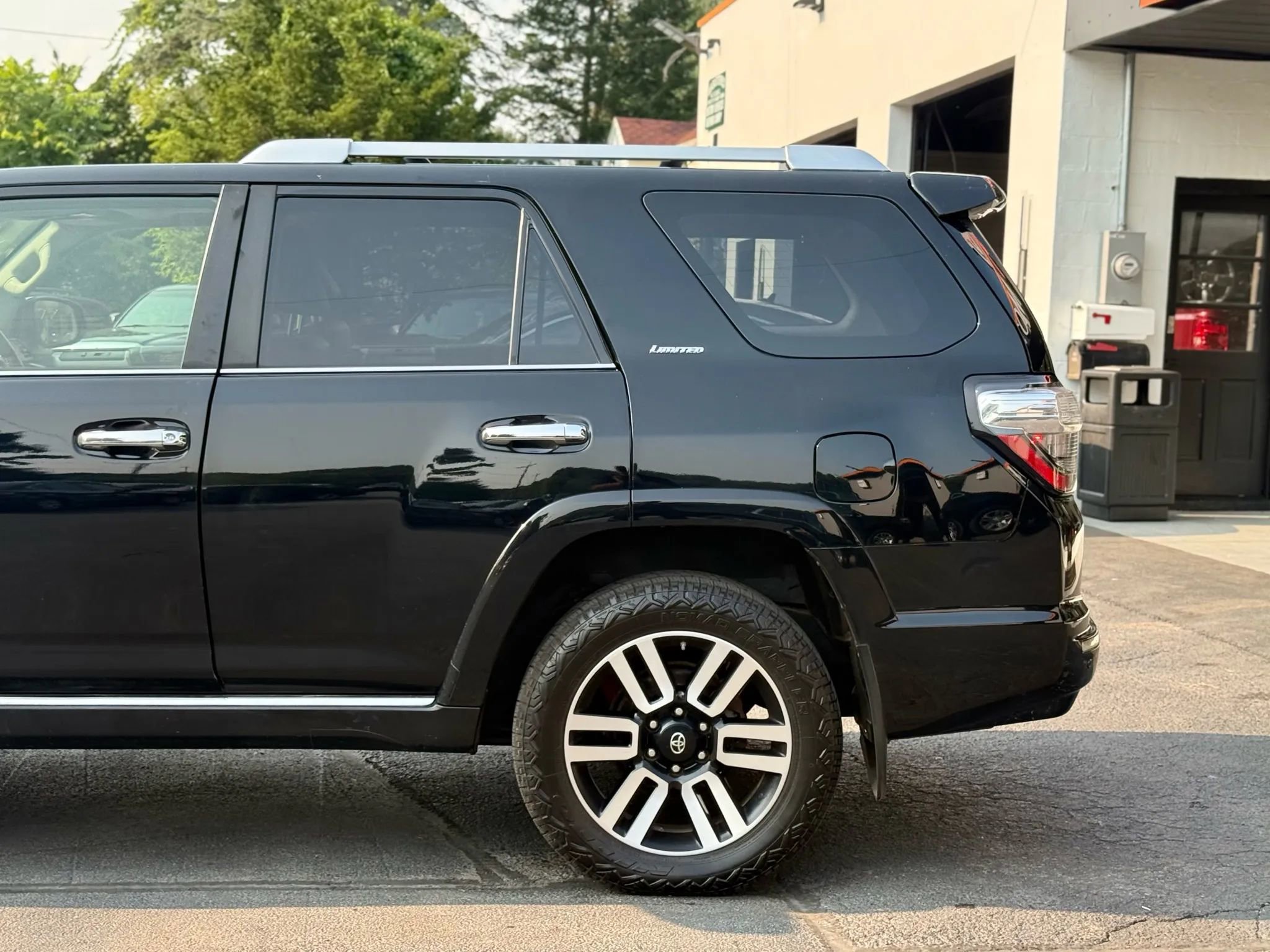 Used 2016 Toyota 4Runner Limited AWD/4WD image 50
