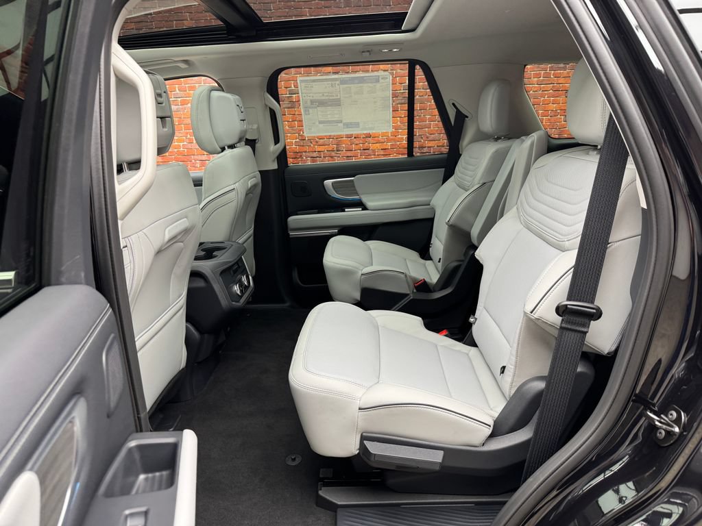 New 2027 Ford Expedition Platinum w/ Platinum Ultimate Package AWD/4WD image 25