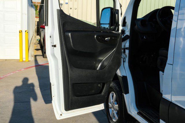 Used 2020 Mercedes-Benz Sprinter 2500 image 34