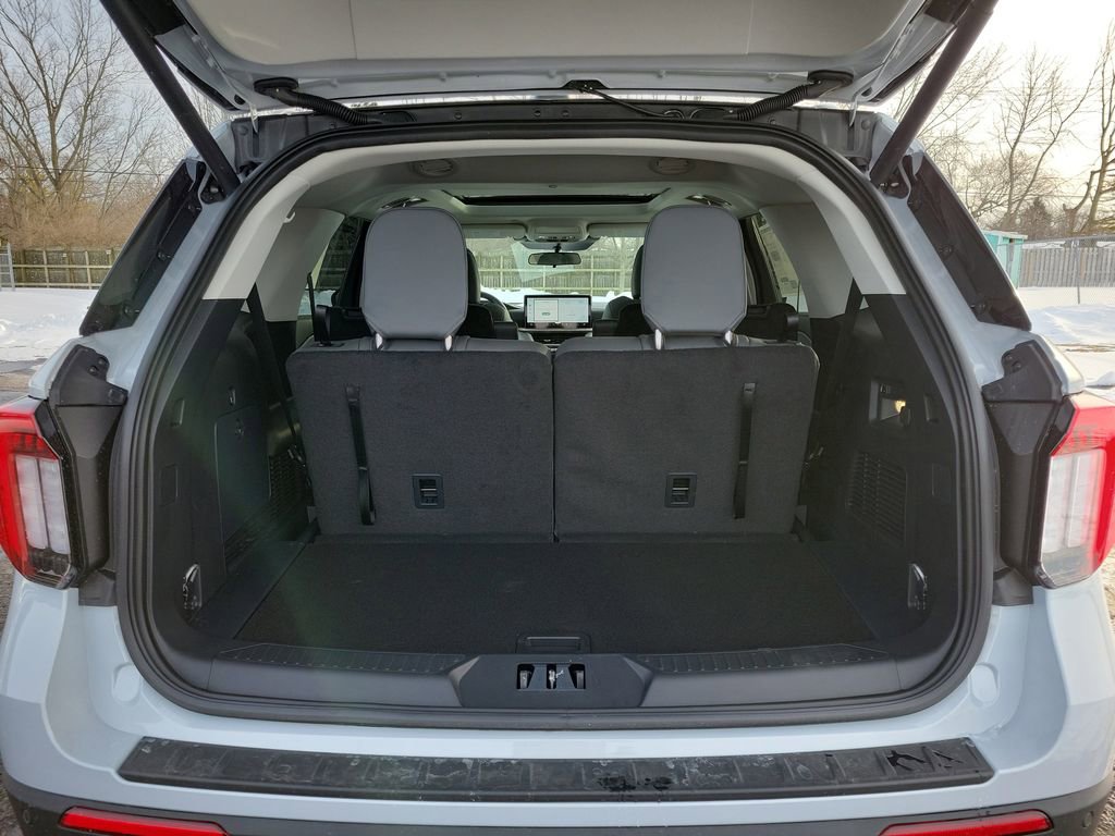 New 2026 Ford Explorer Active w/ Active Comfort Package image 10