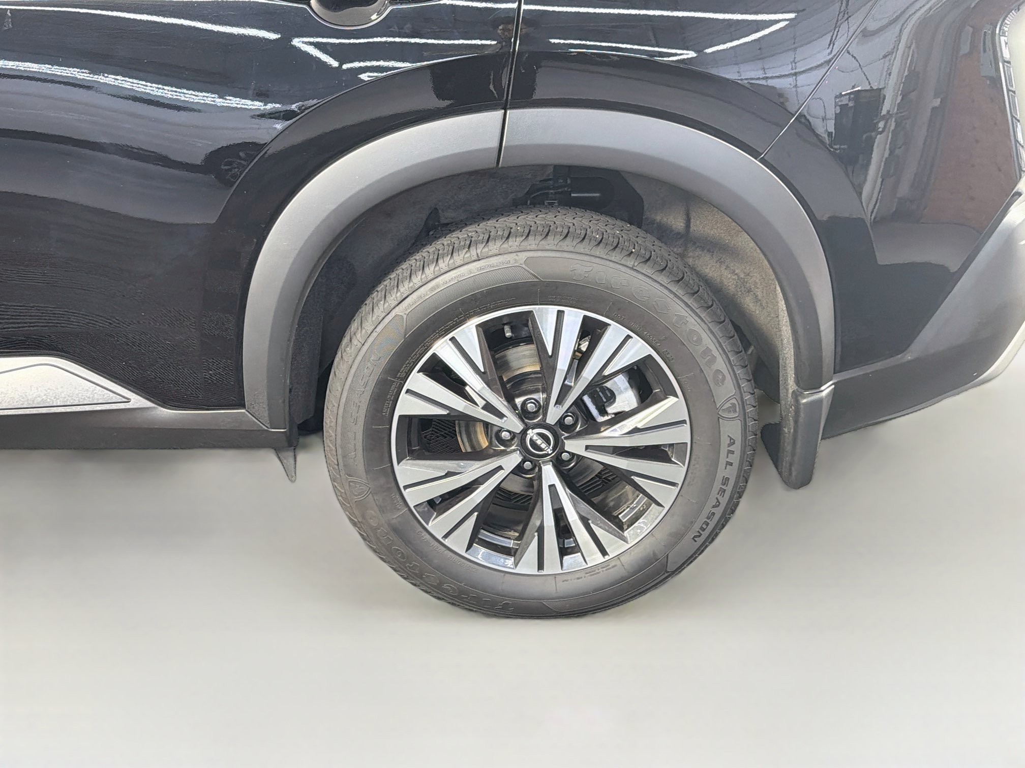 Used 2023 Nissan Rogue SV AWD/4WD image 11
