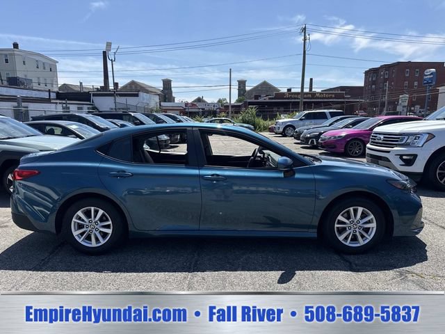 Used 2025 Toyota Camry LE FWD image 3