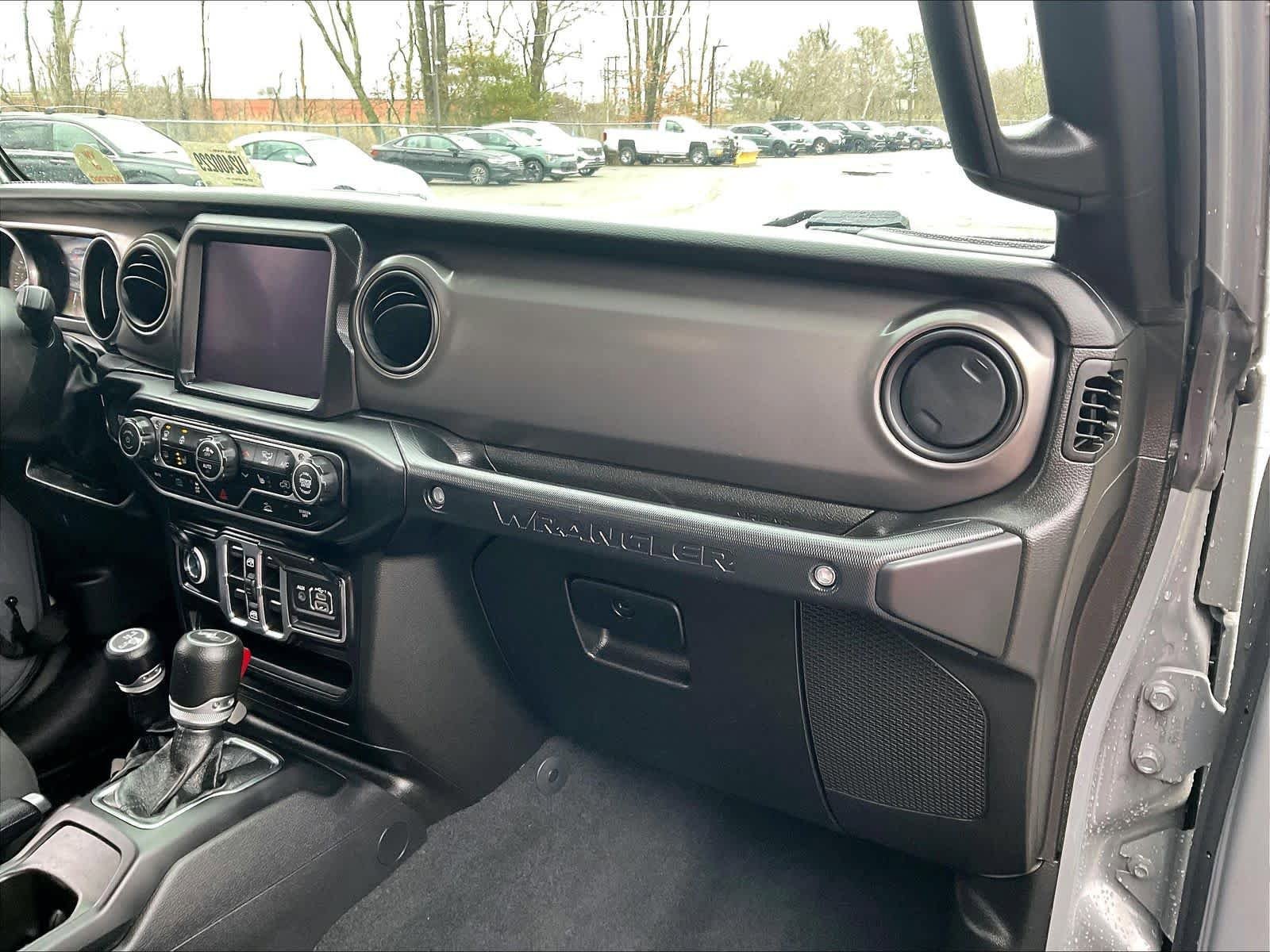Used 2023 Jeep Wrangler Unlimited w/ Cold Weather Group AWD/4WD image 13