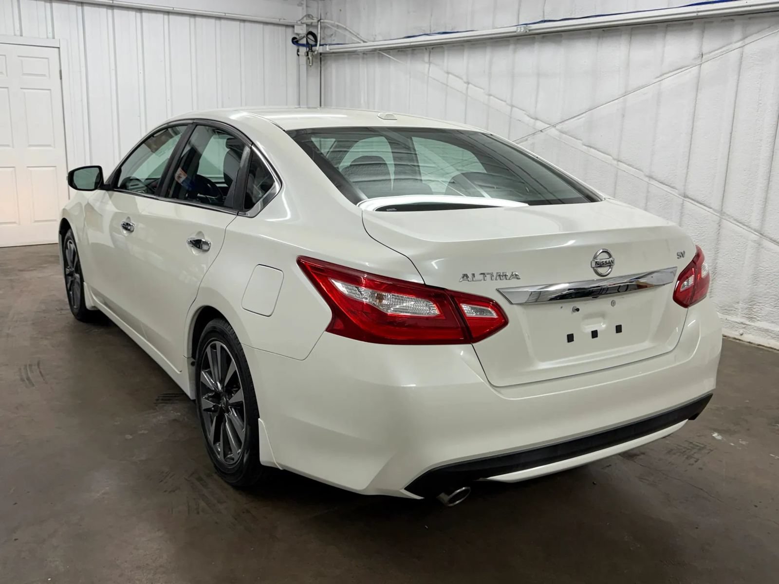 Used 2016 Nissan Altima 2.5 SV w/ Convenience Package FWD image 25