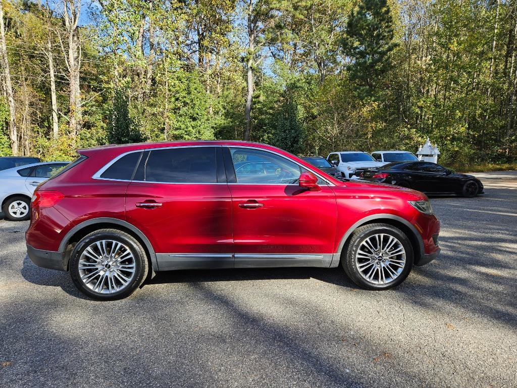 Used 2016 Lincoln MKX Reserve w/ Technology Package AWD/4WD image 17