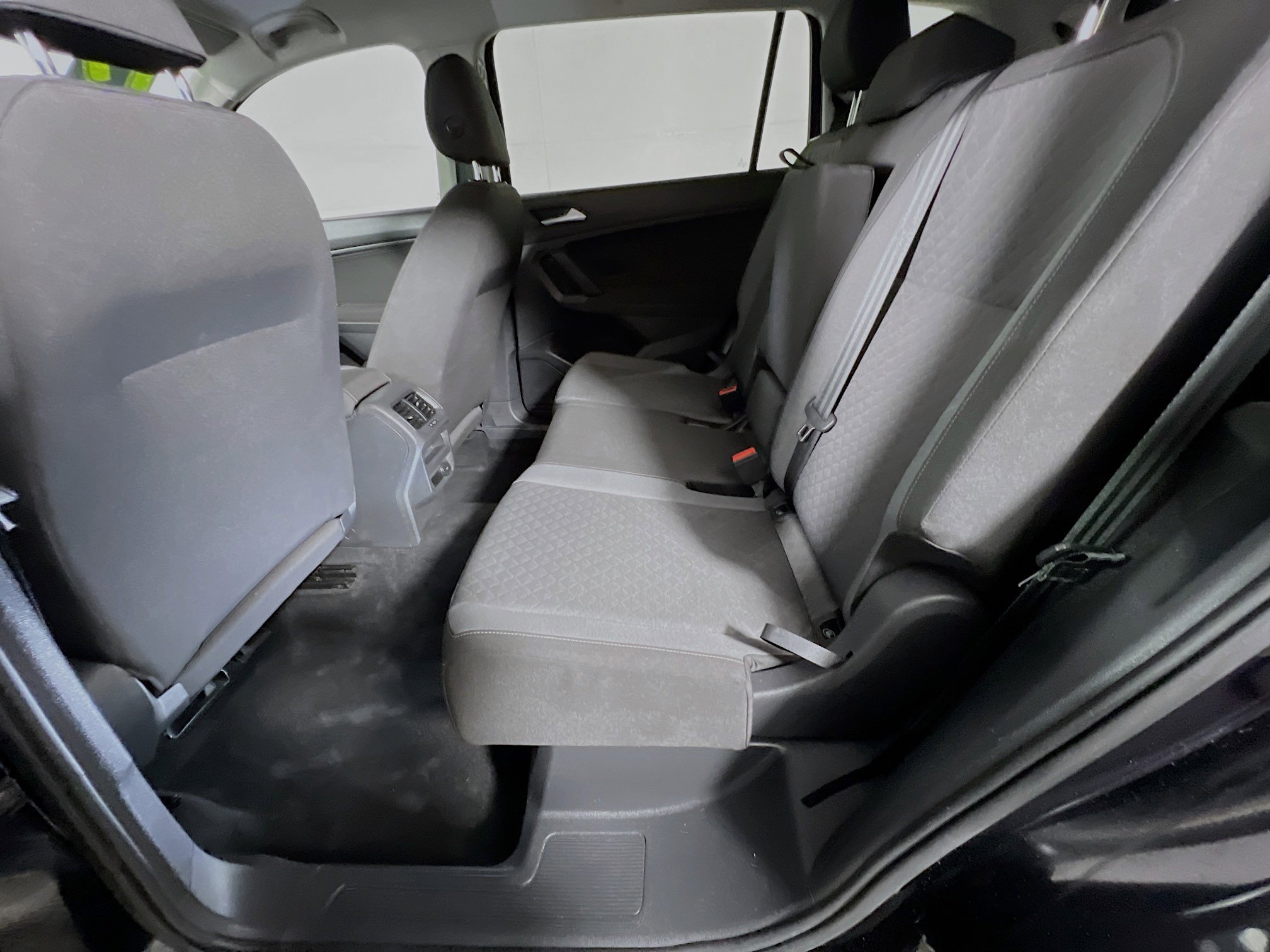 Used 2019 Volkswagen Tiguan S w/ Driver Assistance Package image 28