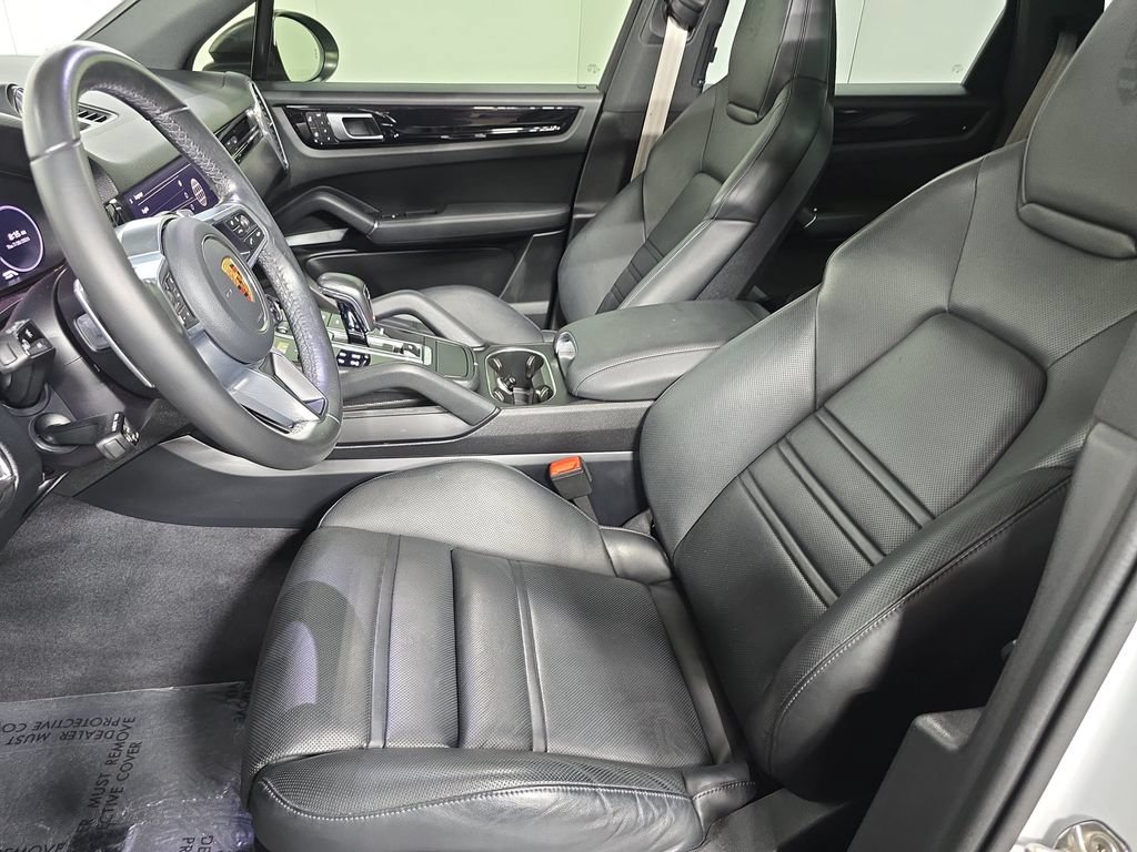 Used 2022 Porsche Cayenne Platinum Edition AWD/4WD image 5
